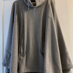 NWOT UGG poncho, Size XS/S - fits more like a medium.